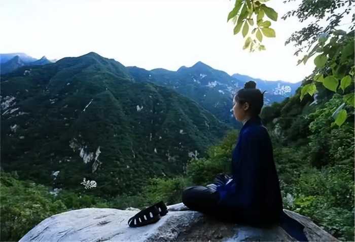 14年一姑娘隐居终南山，还没有修道成仙，却败在了山上的房租上！